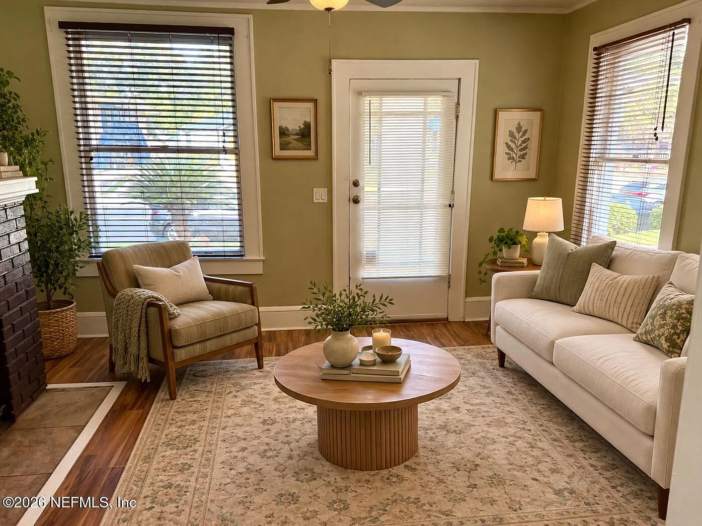 2 bed, 2.5 bath, 900 sqft, $1,495 — Photo 2