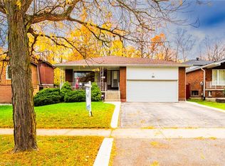 20 Manorcrest St, Brampton, ON L6S 2X1