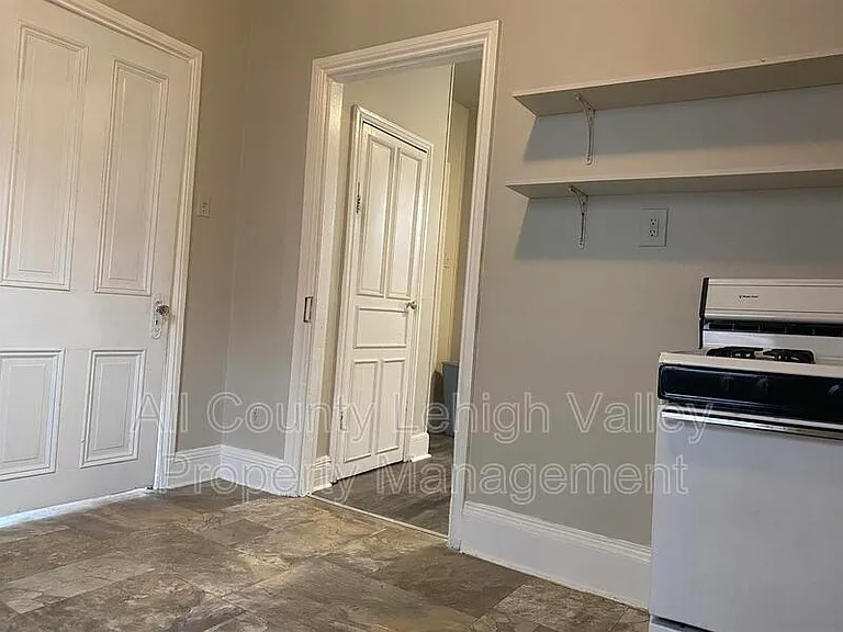 313 West St #2 — Photo 3