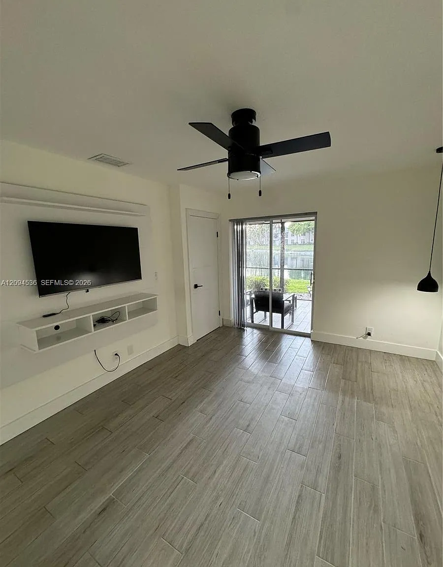 Karanda Village V-A Condo — Photo 4