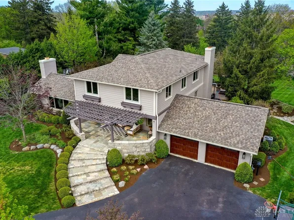 111 Katharine Ter, Oakwood, OH 45419