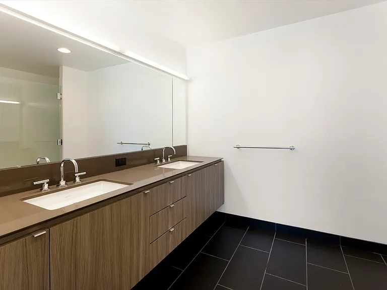 45 Bartlett St #801 — Photo 3