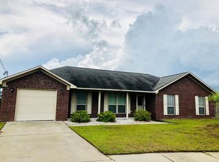 1227 Langston Ln, Hinesville, GA 31313