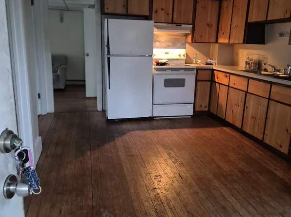 18 Highland St APT C, Somersworth, NH 03878