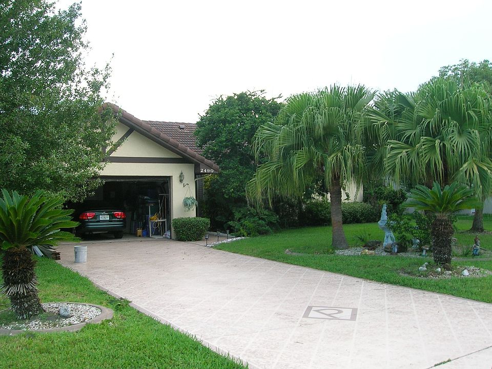 1st image of 2490 Albany Dr