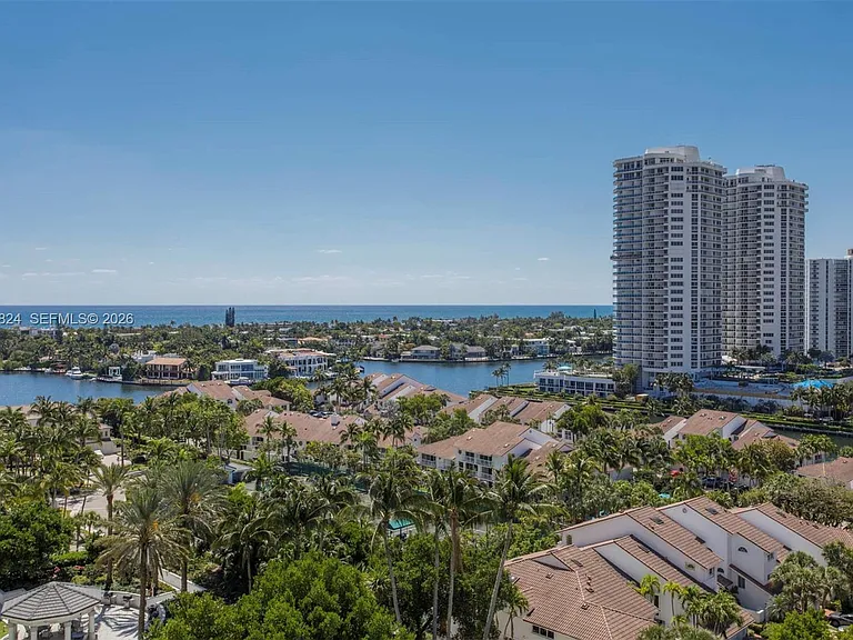 21055 Yacht Club Dr #1409 — Photo 36