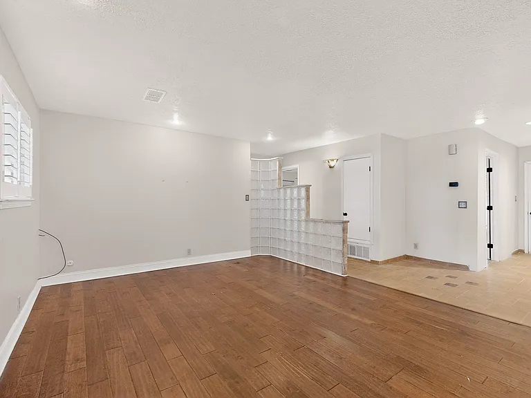 6500 Martin Ct NE — Photo 7