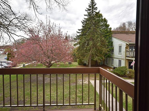5th image of 51 Northrup Dr #51