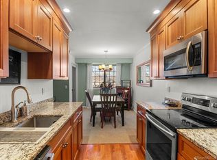 50 Aiken St APT 446, Norwalk, CT 06851