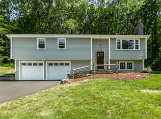 105 Burbank Rd, Ellington, CT 06029