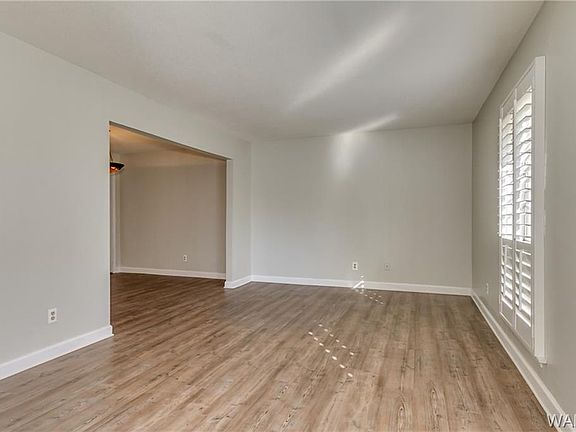 5th image of 5709 Woodland Trce