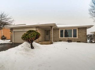 18030 Vista Dr, Country Club Hills, IL