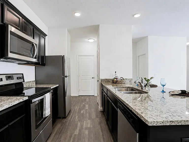 1028 White Birch Ln — Photo 5