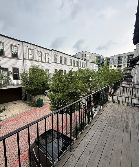 733 Taylor Ct NE — Photo 11