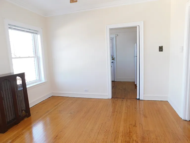2600-10 Eastwood Ave — Photo 6