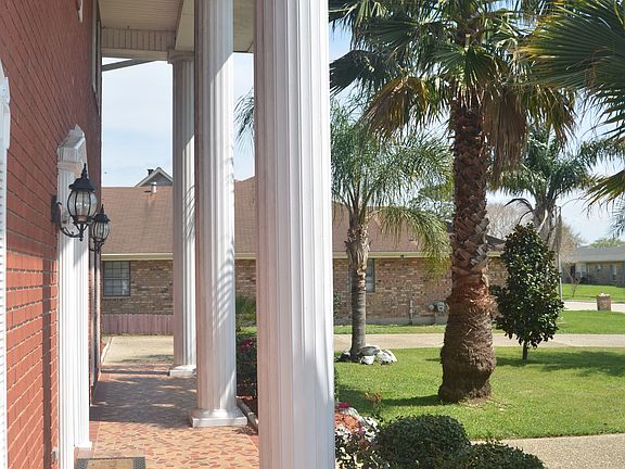 3rd image of 11159 Winchester Park Dr
