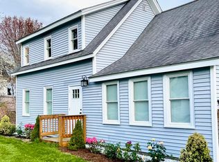 59 River Rd, Bowdoinham, ME 04008