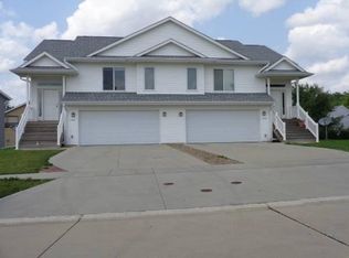 1482 Palisades Dr, Coralville, IA 52241