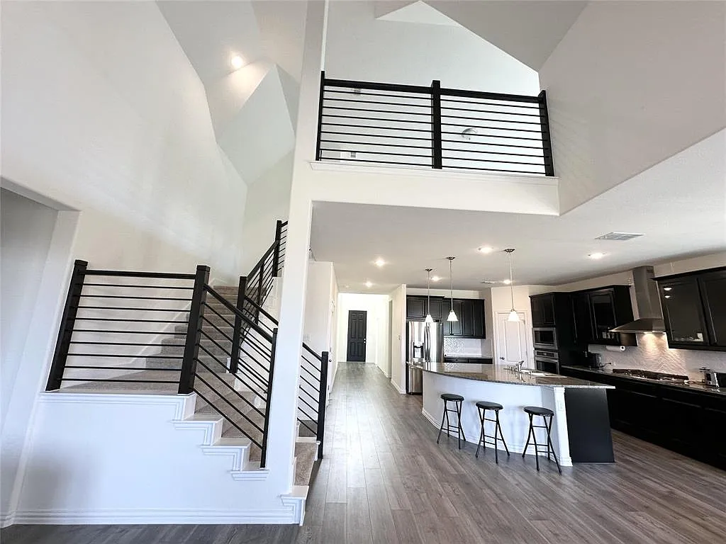 4 bed, 3106 sqft, $3,500 — Photo 2