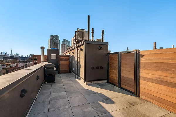 Rented by MNS | media 24