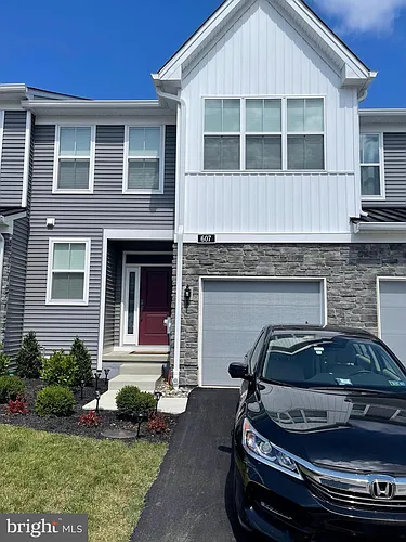 607 Mockernut Ct Photo 1