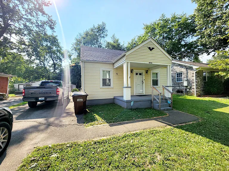 4904 Wellsworth Ave — Photo 1