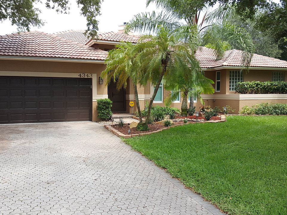 1st image of 4343 NW 67th Ave
