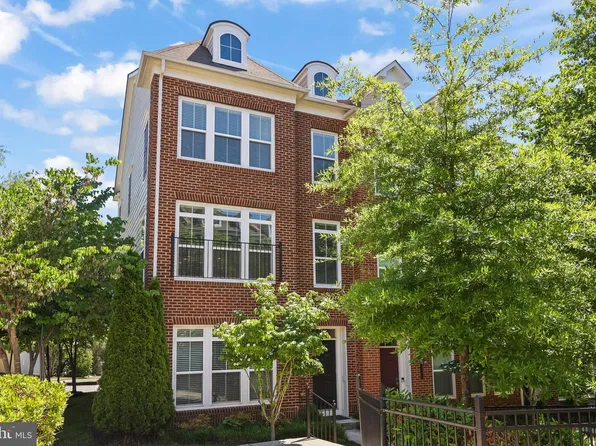9640 Pullman Pl, Fairfax, VA 22031