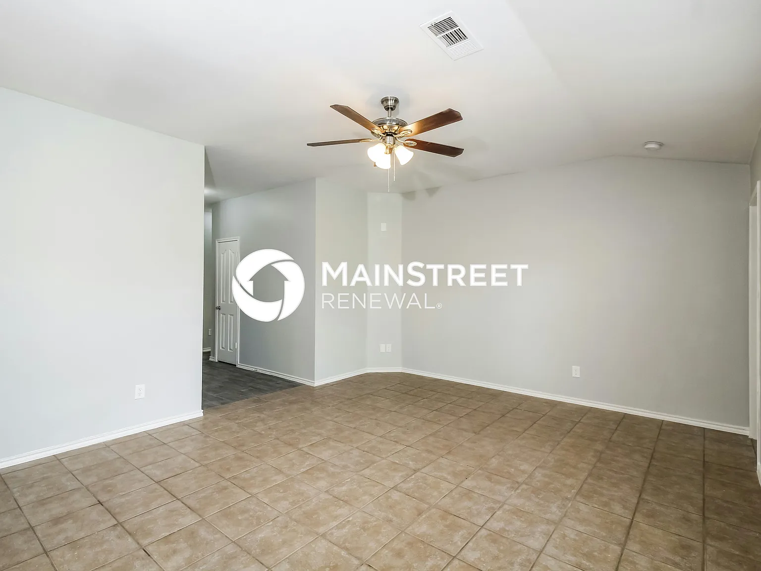1421 Eufemia Dr — Photo 2