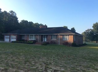 5494 Devils Racetrack Rd, Four Oaks, NC 27524