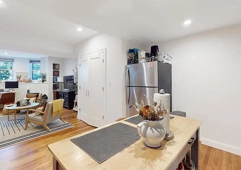 289 Beacon St #BF — Photo 2