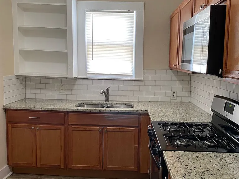 340 Dorie St — Photo 7