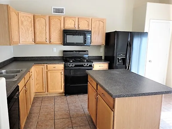 3798 Cattle Dr NE — Photo 2