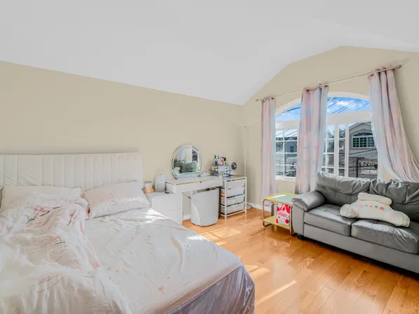 23 Deirdre Court image 10 of 25