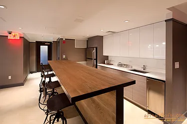 Rented by aptsandlofts.com