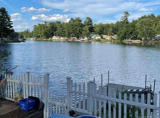 4 Wheeler Dr, Enfield, CT 06082