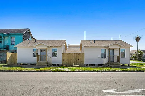3725 Winnie St Photo 1