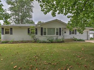 3851 N Macarthur Rd, Decatur, IL 62526