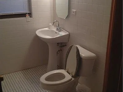 ~~ luxury Two Bedroom + Den - Dining Room, Hard... — Photo 3