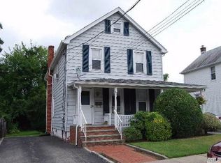 10 Miller St, Glen Cove, NY 11542