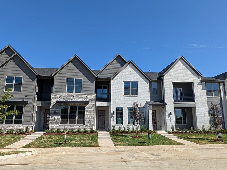 Exterior Photo with Front Parking Spaces