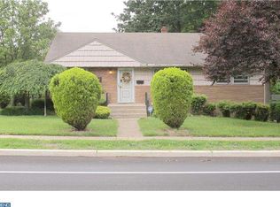 1627 Cove Rd, Pennsauken, NJ 08110