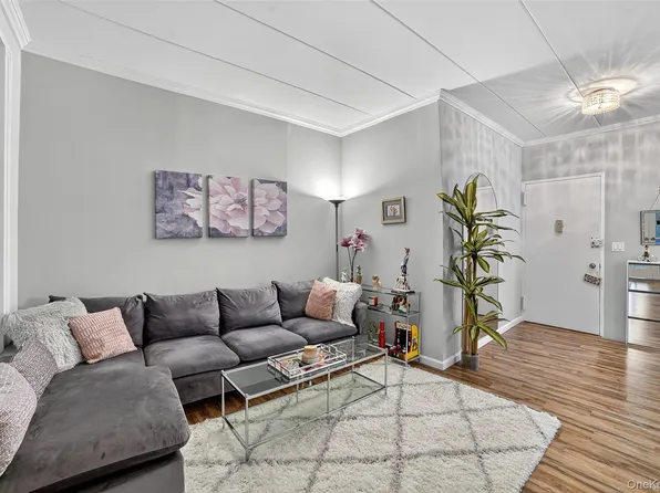 1101 Midland Avenue #121, Bronxville, NY 10708
