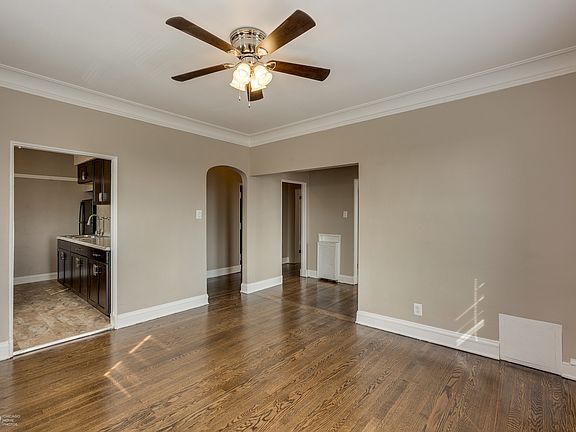 2nd image of 8058 S Hermitage Ave APT 3