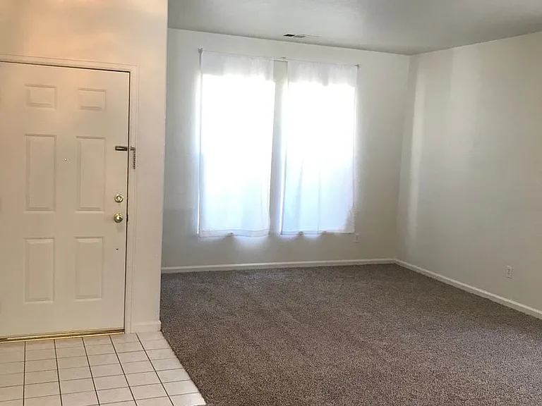 3008 Mallorca Ln — Photo 3