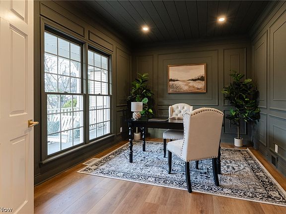 5th image of 8955 Stoneybrook Dr