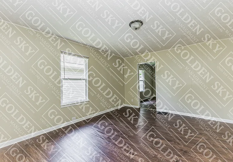 2909 S Franklin St — Photo 6