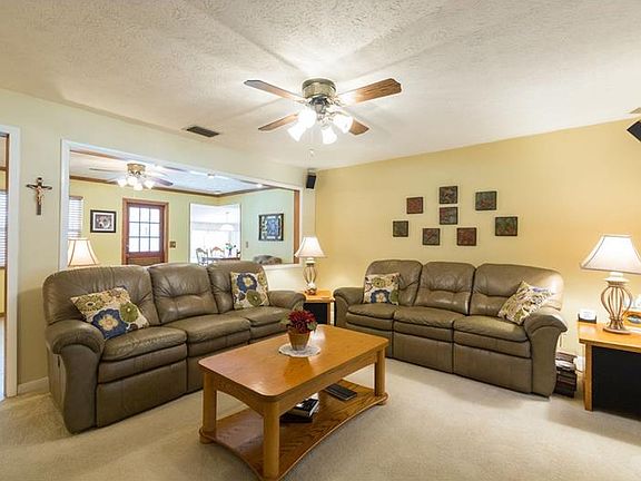 5th image of 804 Darwood St