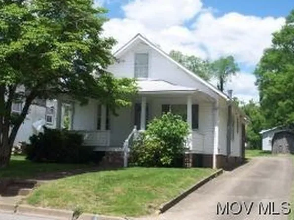 1007 28th St, Vienna, WV 26105
