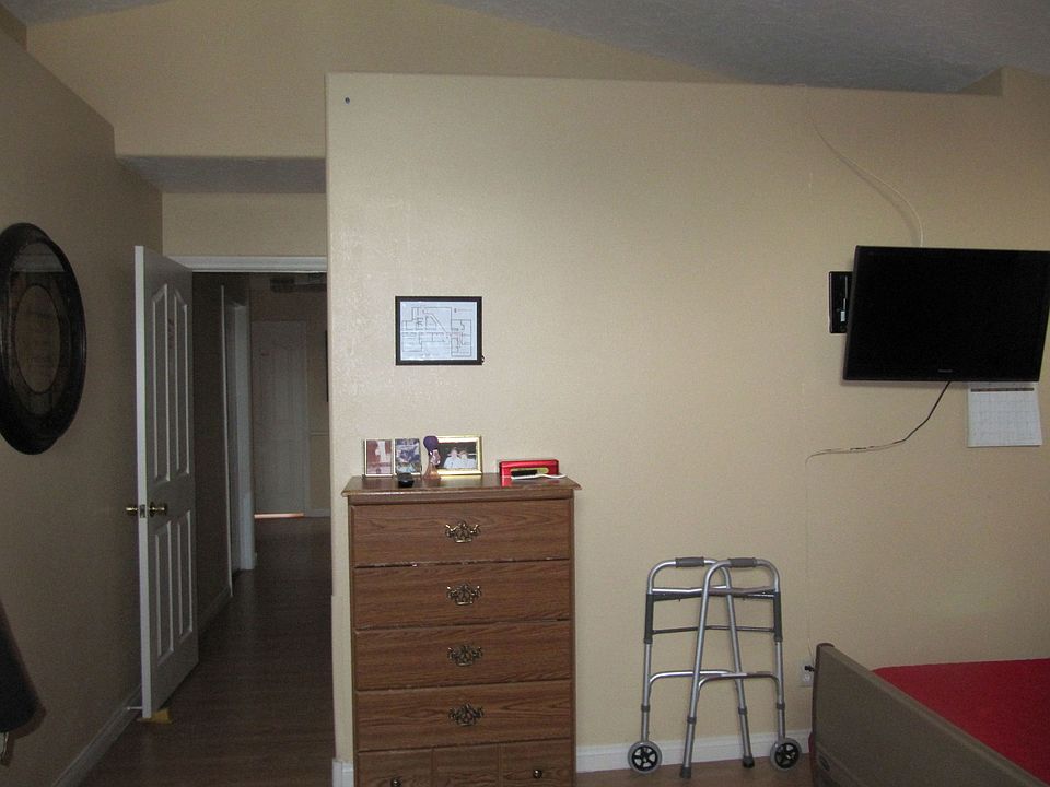 1st image of 8280 Hickam Ave